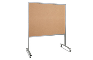 wittler-stellwand-mit-kork-fahrbar-3500x2330px