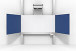 interaktive-beamer-klappschiebetafel-pylonen-blau-frontal